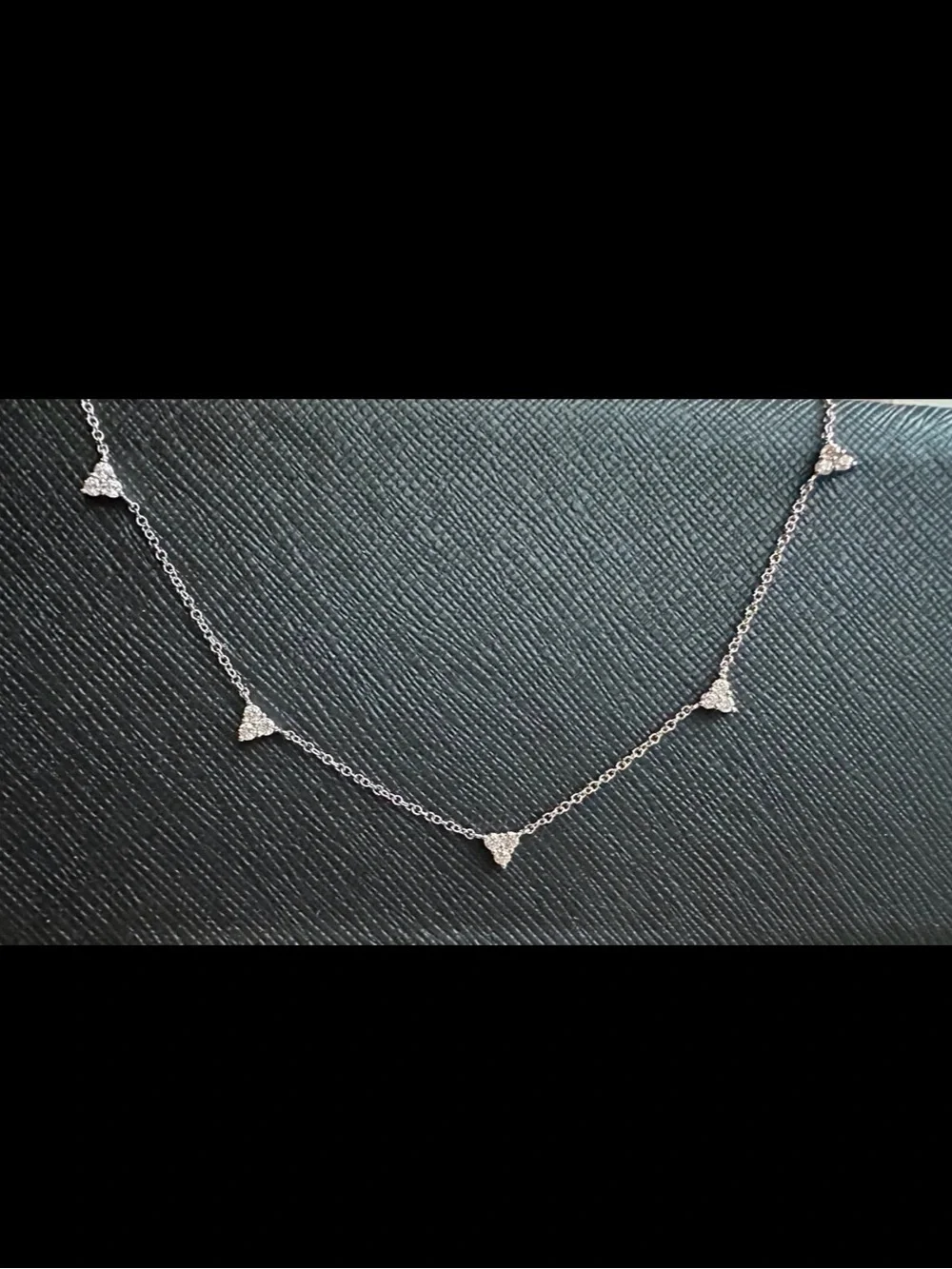 14 karat white gold natural diamond necklace